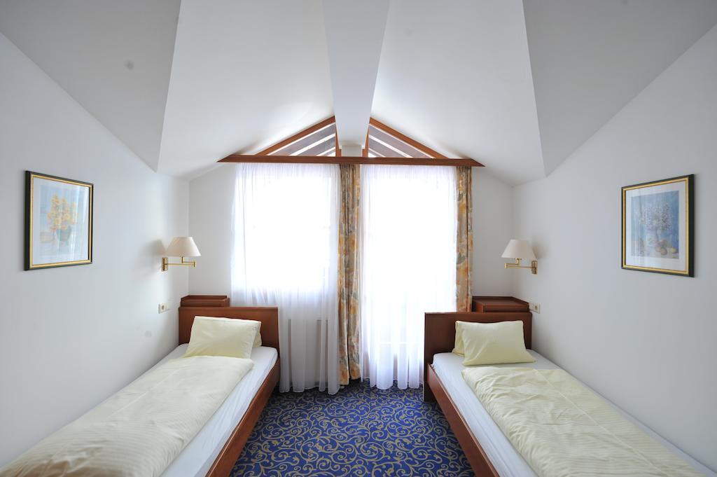 Salzburgerhof Jugend- Und Familienhotel 로페르 객실 사진